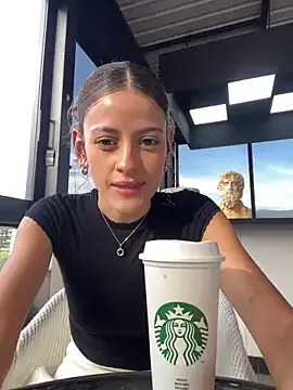 akamilasweetcm101 – webcam model profile photo Image 5