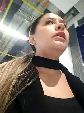 Ada_33 – webcam model profile photo Image 11