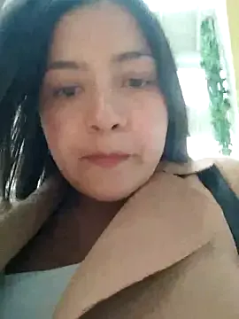 Ada_33 – webcam model profile photo Image 2