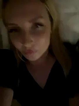 PocketSizeOliviaLive webcam show Image 6