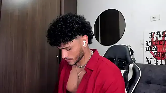 akamilasweetcm101 – webcam model profile photo Image 12