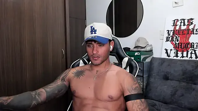 akamilasweetcm101 – webcam model profile photo Image 18