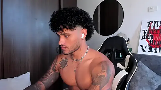 akamilasweetcm101 – webcam model profile photo Image 19