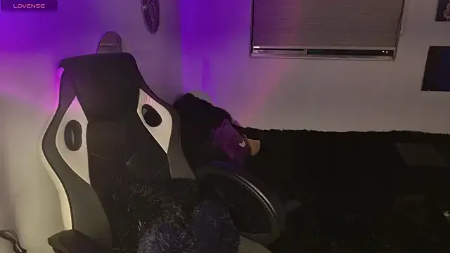 MelodyCruze – webcam model profile photo Image 5