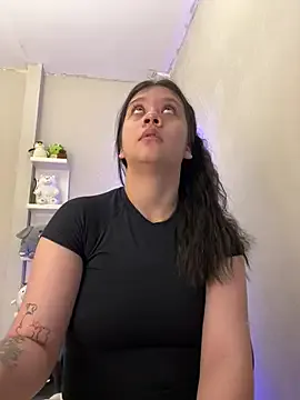 akamilasweetcm101 – webcam model profile photo Image 6