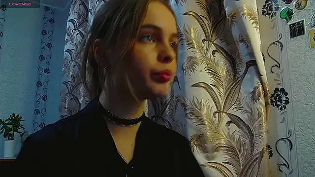 HelenaNiki – webcam model profile photo Image 2