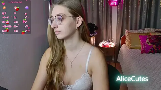 Lisa_richards – webcam model profile photo Image 3