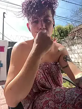 LauCamila – webcam model profile photo Image 16