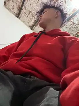 LauCamila – webcam model profile photo Image 9