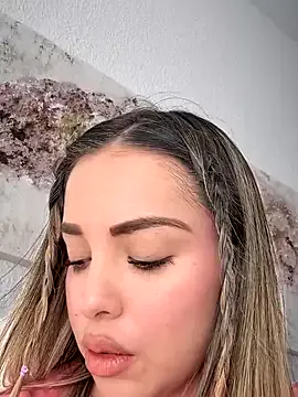 akamilasweetcm101 – webcam model profile photo Image 7