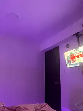 SexyMona – webcam model profile photo Image 2