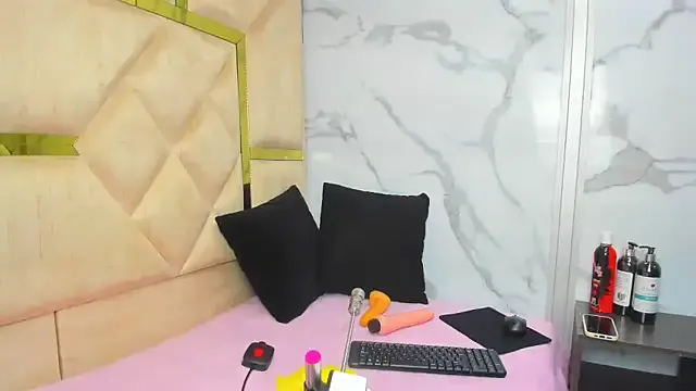 amberdemonss – webcam model profile photo Image 3