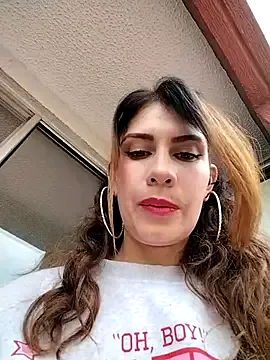 ElizabethArden42 – webcam model profile photo Image 2