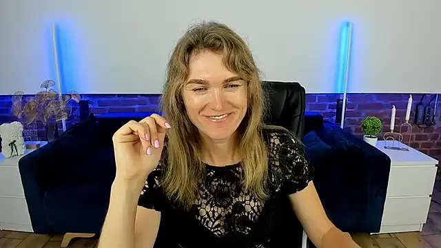 akamilasweetcm101 – webcam model profile photo Image 13