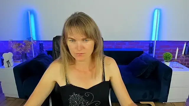 akamilasweetcm101 – webcam model profile photo Image 8