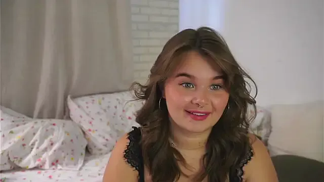 SarhaParcker – webcam model profile photo Image 6