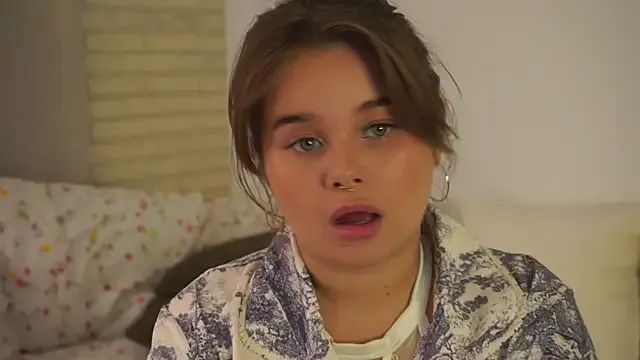 SarhaParcker – webcam model profile photo Image 9