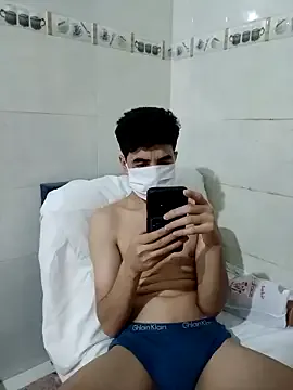 YourScarlettSweetheart – webcam model profile photo Image 2