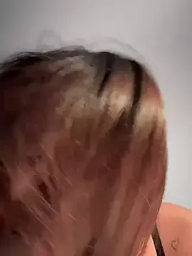 vjennifer19 – webcam model profile photo Image 14