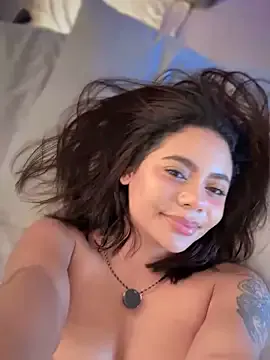 vjennifer19 – webcam model profile photo Image 2