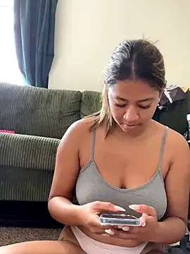 CarleeVelvet – webcam model profile photo Image 17