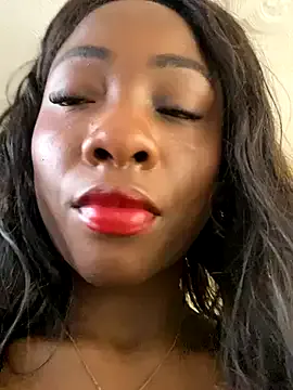 ToriMayer – webcam model profile photo Image 4