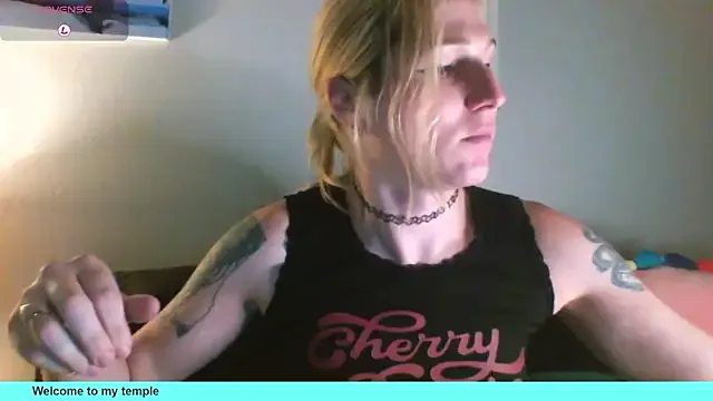 Spunstud webcam show Image 7