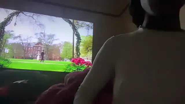 realreinaperez111 – webcam model profile photo Image 3