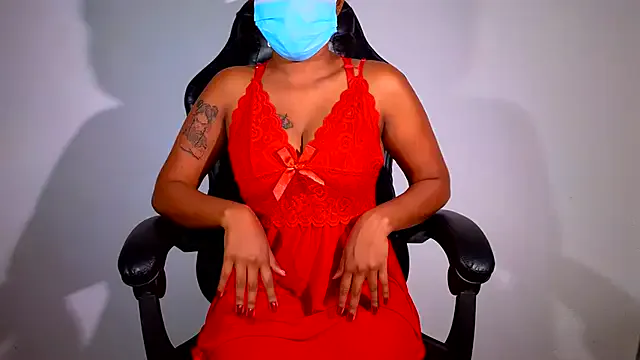 MilaRossee webcam show Image 11