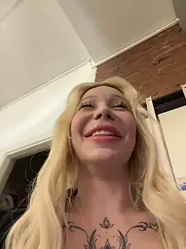 RexxaYBlade webcam show Image 3