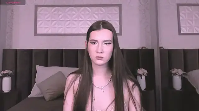 AnaysObsession – webcam model profile photo Image 3