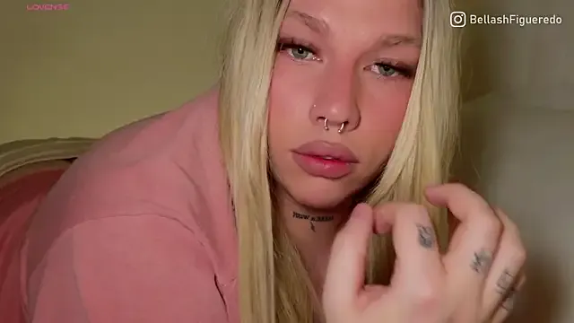 Emily_brown04 – webcam model profile photo Image 2