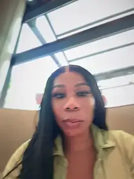 AfricanQueenxx25 – webcam model profile photo Image 4