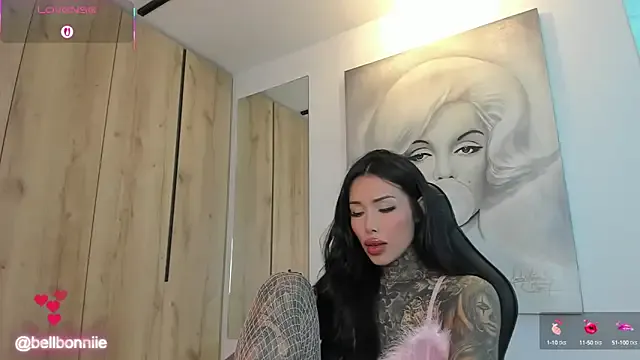 lolableux – webcam model profile photo Image 4