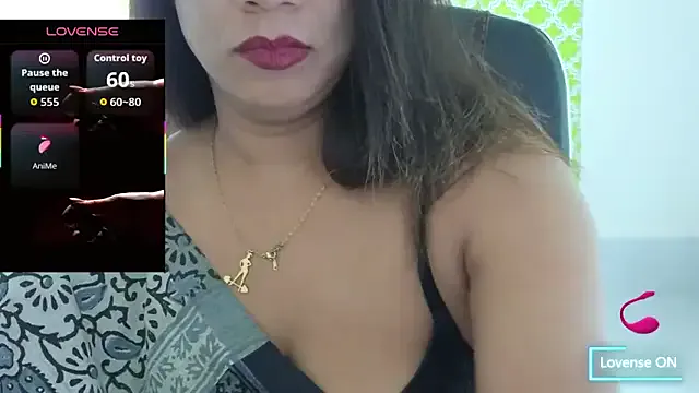 akamilasweetcm101 – webcam model profile photo Image 9