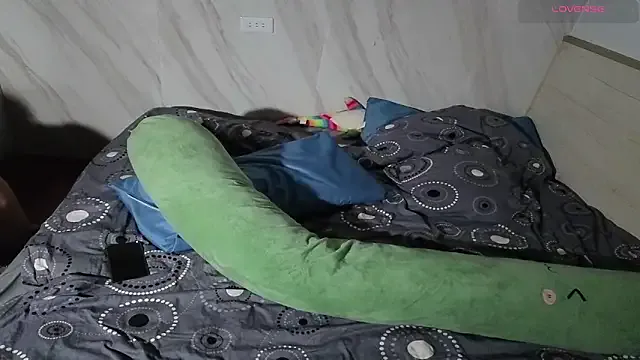 akamilasweetcm101 – webcam model profile photo Image 3