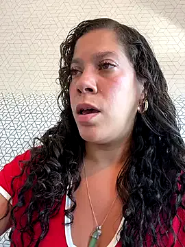 Ladyrubbyx – webcam model profile photo Image 2