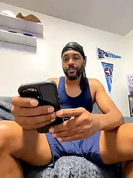 AlondraHill – webcam model profile photo Image 2