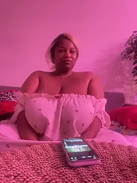 akamilasweetcm101 – webcam model profile photo Image 11