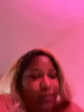 akamilasweetcm101 – webcam model profile photo Image 12