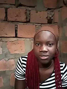 HugeBoobsAlice – webcam model profile photo Image 8