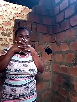 HugeBoobsAlice – webcam model profile photo Image 9