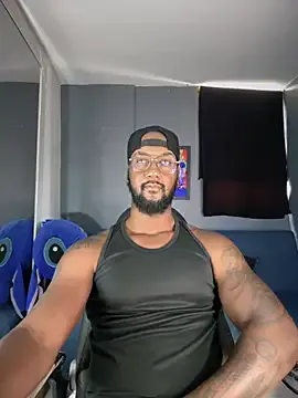 Luna_Sanders – webcam model profile photo Image 3