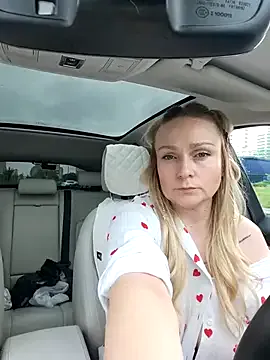 NinaMuller – webcam model profile photo Image 3