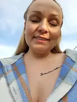 NinaMuller – webcam model profile photo Image 4