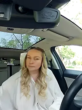 NinaMuller – webcam model profile photo Image 6