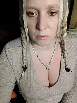 akamilasweetcm101 – webcam model profile photo Image 13