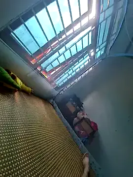 vlunaper18 – webcam model profile photo Image 6