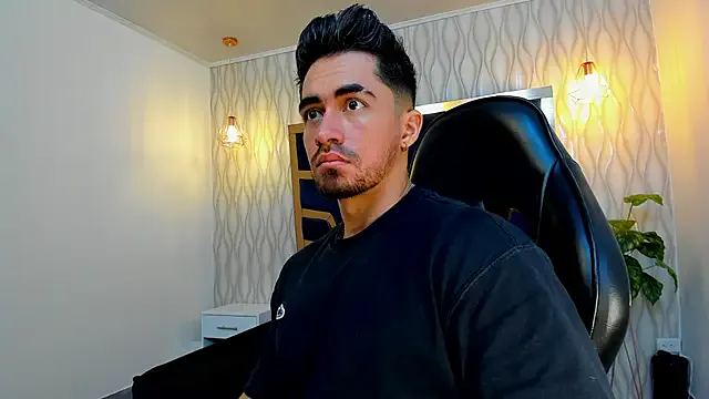 ORLA86 – webcam model profile photo Image 7