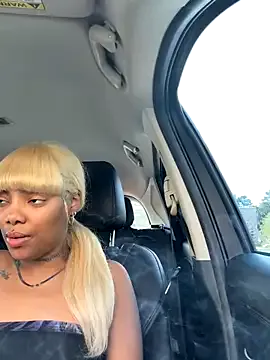 Spunstud webcam show Image 10